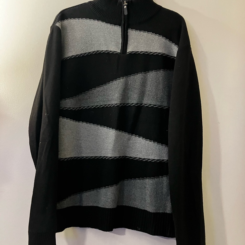 TRUE ROCK Men's Black and Gray Zip-Up Sweater